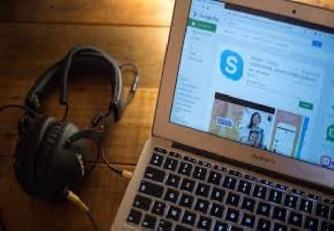Skype-Listen-to-Your-Conversation