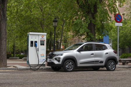 Dacia Spring charging